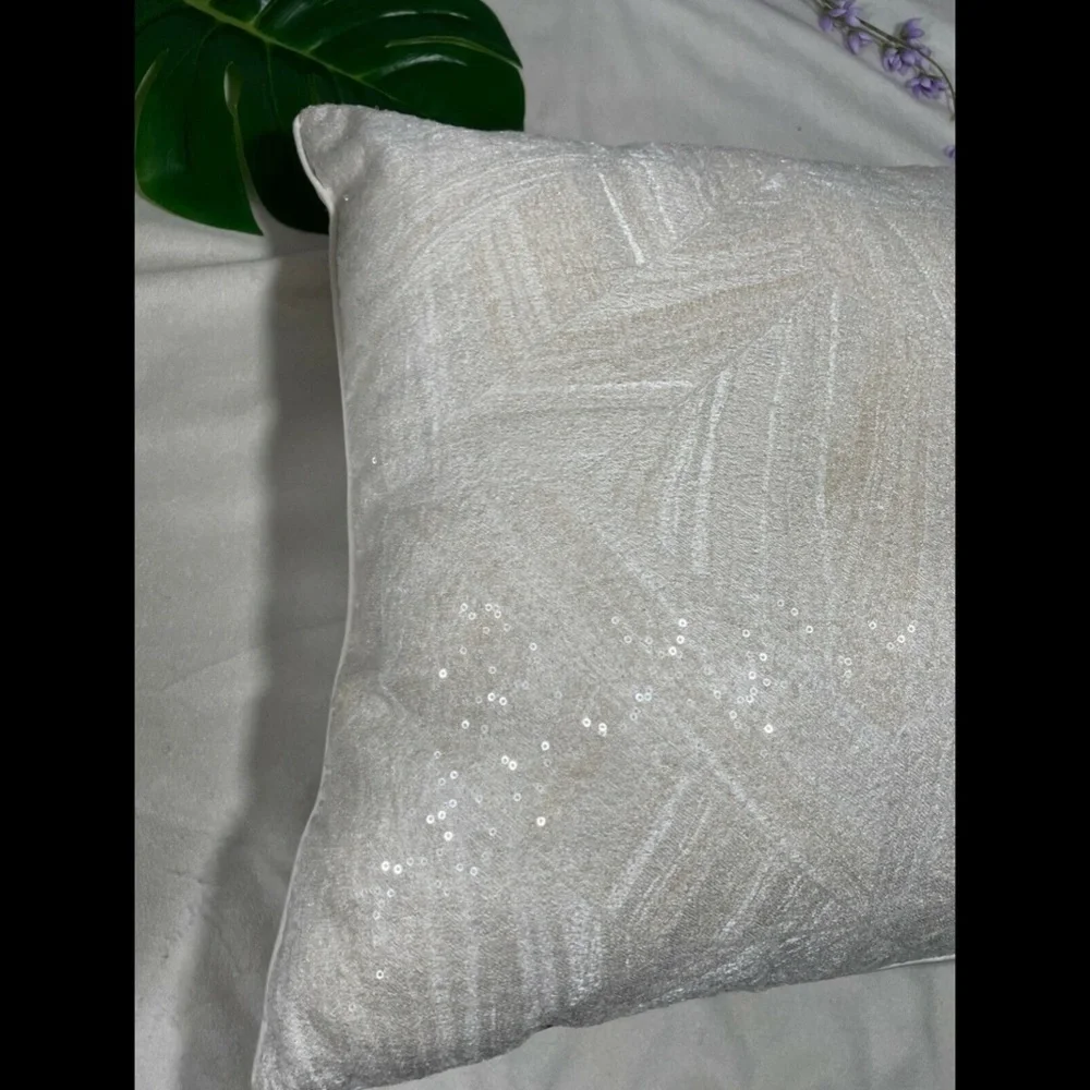 NWT Hotel Collection Alabastar Sequin‎ 20